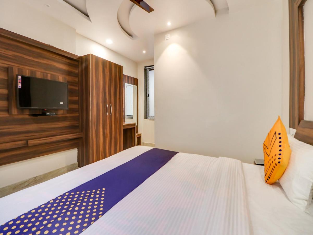 Spot On 69549 Hotel Shri Ram Kashi Muthiganj Exterior photo